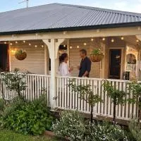 Wattle Cottage: Cootamundra şehrinde bir otel