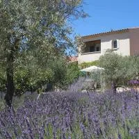 Clos des Lavandes - Chambres et Suites de charme climatisées-Luberon, hotel v destinácii Lacoste