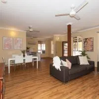 Reel in Serenity - Peaceful Beach Fishing Awaits, hotel in Onslow