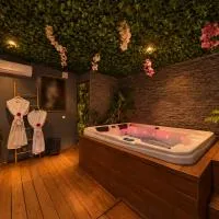 L'Instant Secret Jacuzzi & Sauna Privés, hotel din Berlaimont