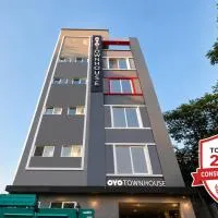 Super Townhouse RCC Elite, hotel en Hyderabad