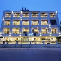 Perfectstayz Premium Grand Inn Near Candolim Beach, hótel í Calangute