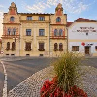 Apartmány Naxerův dvůr, hótel í Horažďovice