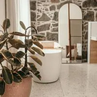 Oak & Anchor Hotel, хотел в Порт Феъри