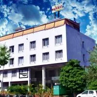 Hotel Rajhans Regent, готель у місті Бхопал