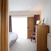 The Red Lion, Barn Accommodation, hotel di Thornby