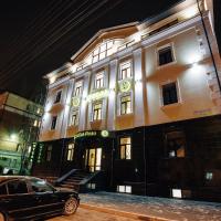 Golden Plaza Hotel, hotel in Tver