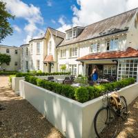 Les Douvres Hotel, hotel in St. Martin Guernsey