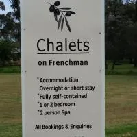 Chalets on Frenchman, hotel em Albany