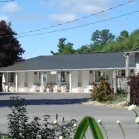 Boathouse Country Inn، فندق في Rockport