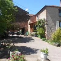 Chambre d'hôtes des Monts, hotelli kohteessa Saint-Izaire