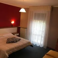 Hotel Cortina, hotel in Garda