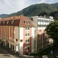 Kolpinghaus Bolzano, hotel in Old Town , Bolzano