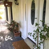 Aarn House B&B Airport Accommodation, hotel near Perth Airport - PER, Perth