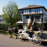 Marketa's Bed and Breakfast, hotel poblíž Victoria Inner Harbour Airport - YWH, Victoria