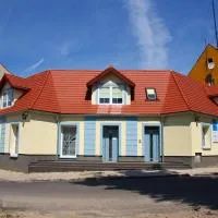 Apartamenty Gościnne Med-Palace، فندق في Niemodlin