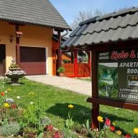 Guest House Ljubo & Ana, hotel em Rastovaaa