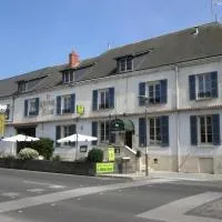 Logis Hostellerie Du Cheval Blanc – hotel w mieście Sainte-Maure-de-Touraine