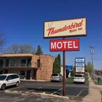 Thunderbird Motor Inn, отель в городе Барабу