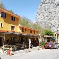 Hotel Garganta del Cares, hotell sihtkohas Poncebos