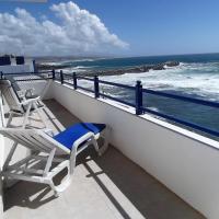 Cliff House next to beach, Hotel in Ericeira