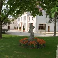 La Villa Champagne Ployez-Jacquemart، فندق في Ludes