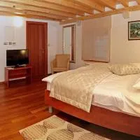 Hotel Monika, hotel u Trogiru