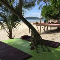 Phayam Coconut Beach Resort, hotel em Aow Yai Beach, Ko Phayam