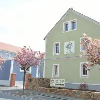 Pension Kalinde, hotelli kohteessa Weinböhla