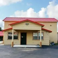 Budget Inn、Hallettsvilleのホテル
