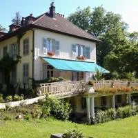 Chambres d'hôtes Le Petit Roche, hotel ad Arc-et-Senans