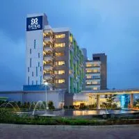 BATIQA Hotel & Apartments Karawang, хотел в Караванг
