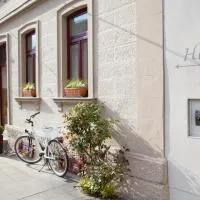 Hotel Garni Zum Hirschen โรงแรมในอิปโฮเฟิน