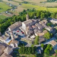 Albergo Diffuso Borgo Montemaggiore, hotelli kohteessa Montemaggiore al Metauro