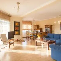 House,1000m from beach, hotel u gradu Lagonisi