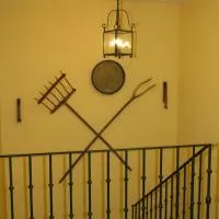 Hotel y apartamentos La Casa Rural, viešbutis mieste Činčonas