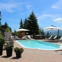 Albergo Ristorante Miramonti Toano, хотел в Toano