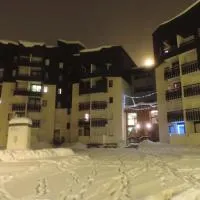 Appartement Les Menuires - 4 personnes à 20 m des pistes, hotelli kohteessa Les Menuires