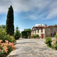 Casa dos Muros turismo rural y actividades en la Ribeira Sacra, hotel en Pantón