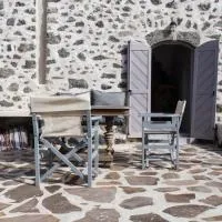 Kafka Stone House, Hotel in Emporeiós