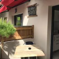 Les studios du Centre، فندق في لا تاسْتْ دو بوك