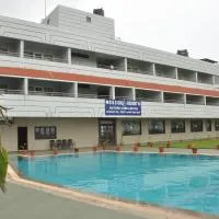 RNS Golf Resort & Nature Cure Centre, hotel sa Māvalli