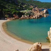 Holiday home Isola Rossa, hotel a Isola Rossa