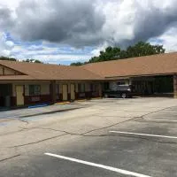 Village Inn of Hardy, מלון בHardy