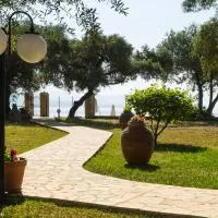 Renata Rooms & Studios - Beachfront, Large Garden & Free Parking, khách sạn ở Barbati