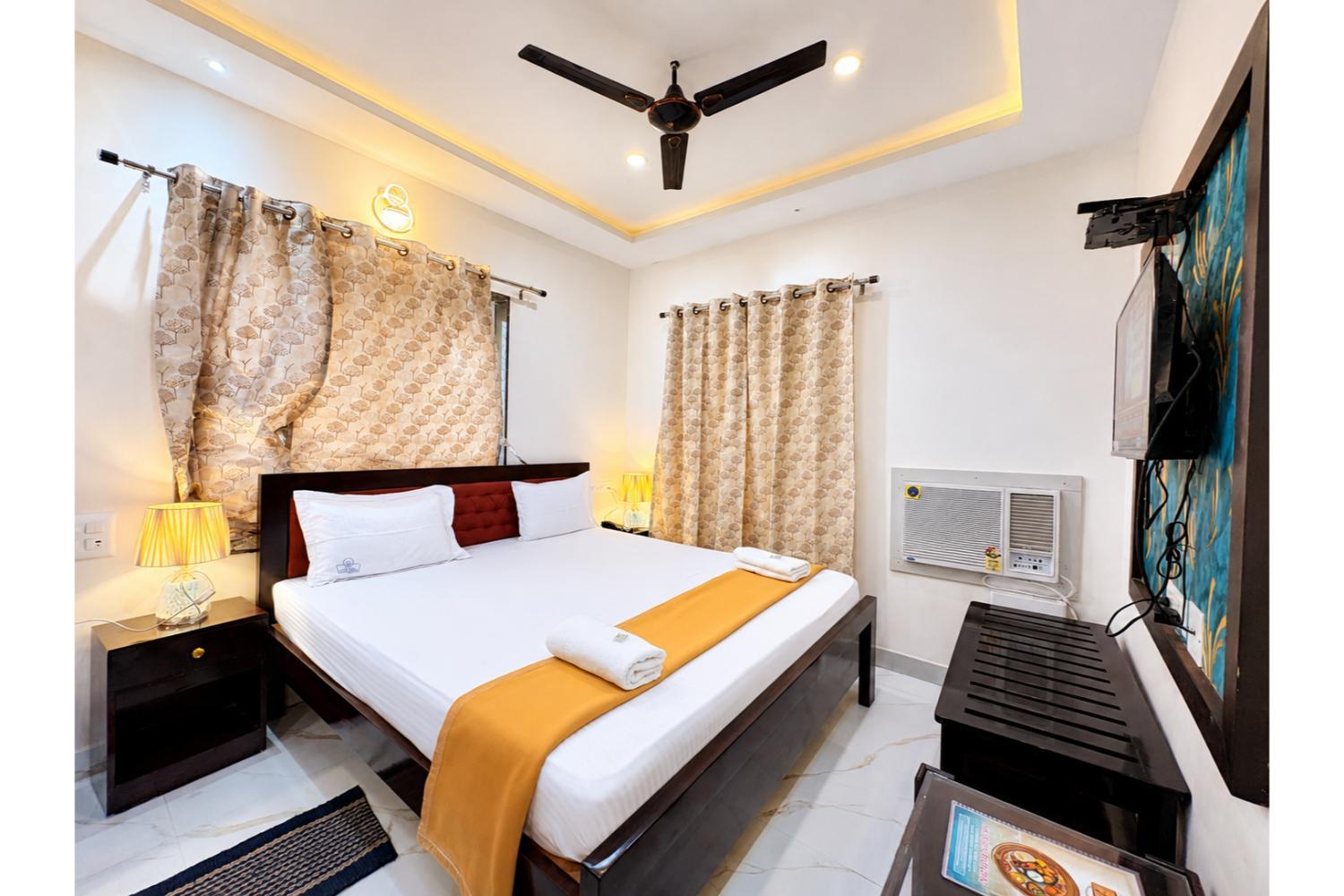 Deluxe Room thumbnail 2