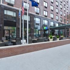 Holiday Inn Express Manhattan Midtown West by IHG