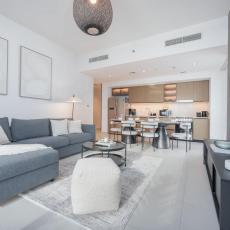 StayShort - Spectacular 2BR Stay with Direct Burj Khalifa Views