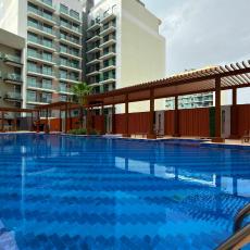 Westview Garden Spacious Balcony Room with Pool Gym Access in JVC