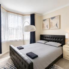 Tottenham Hale Station Apartment With Parking Easy Airport and Central London Access
